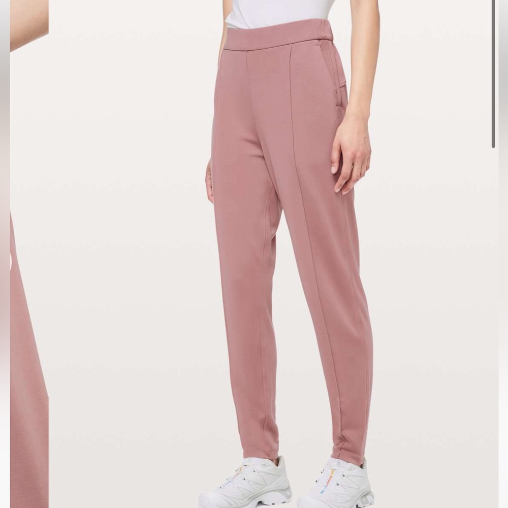 Lululemon Lisse Jogger Lab in Copper Coil (blush color)